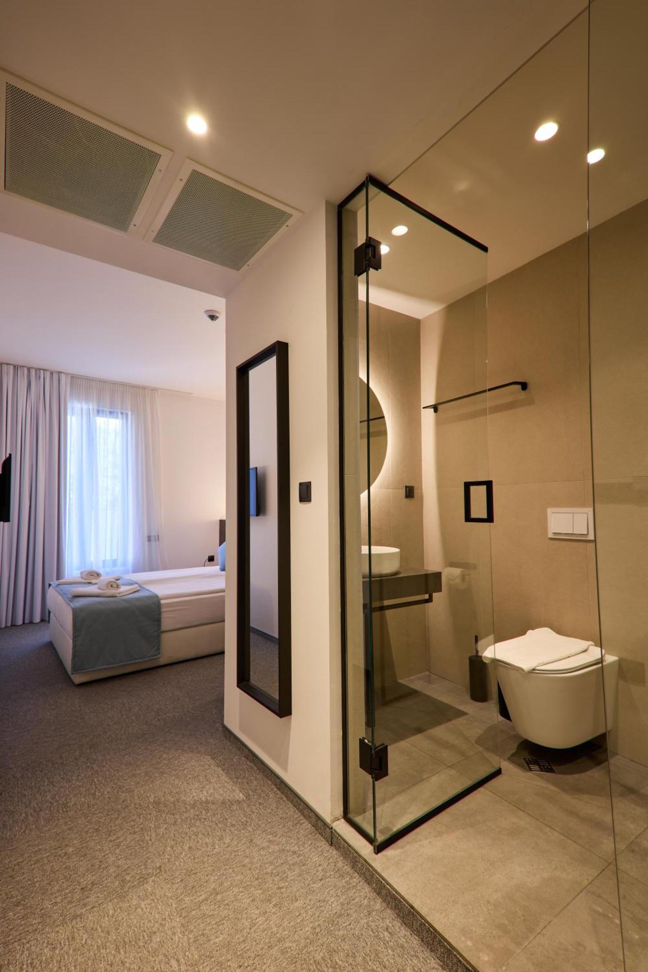 Deluxe Single Room
